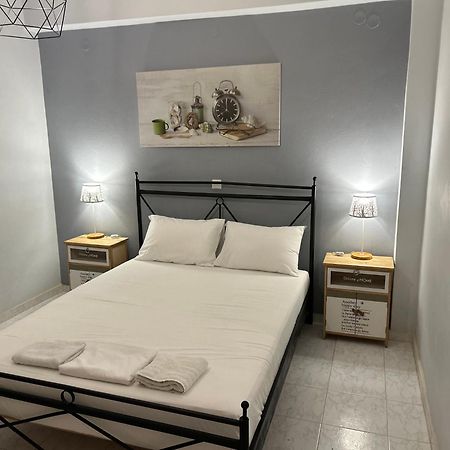Menelaos Apartments Adelianos Kampos Extérieur photo