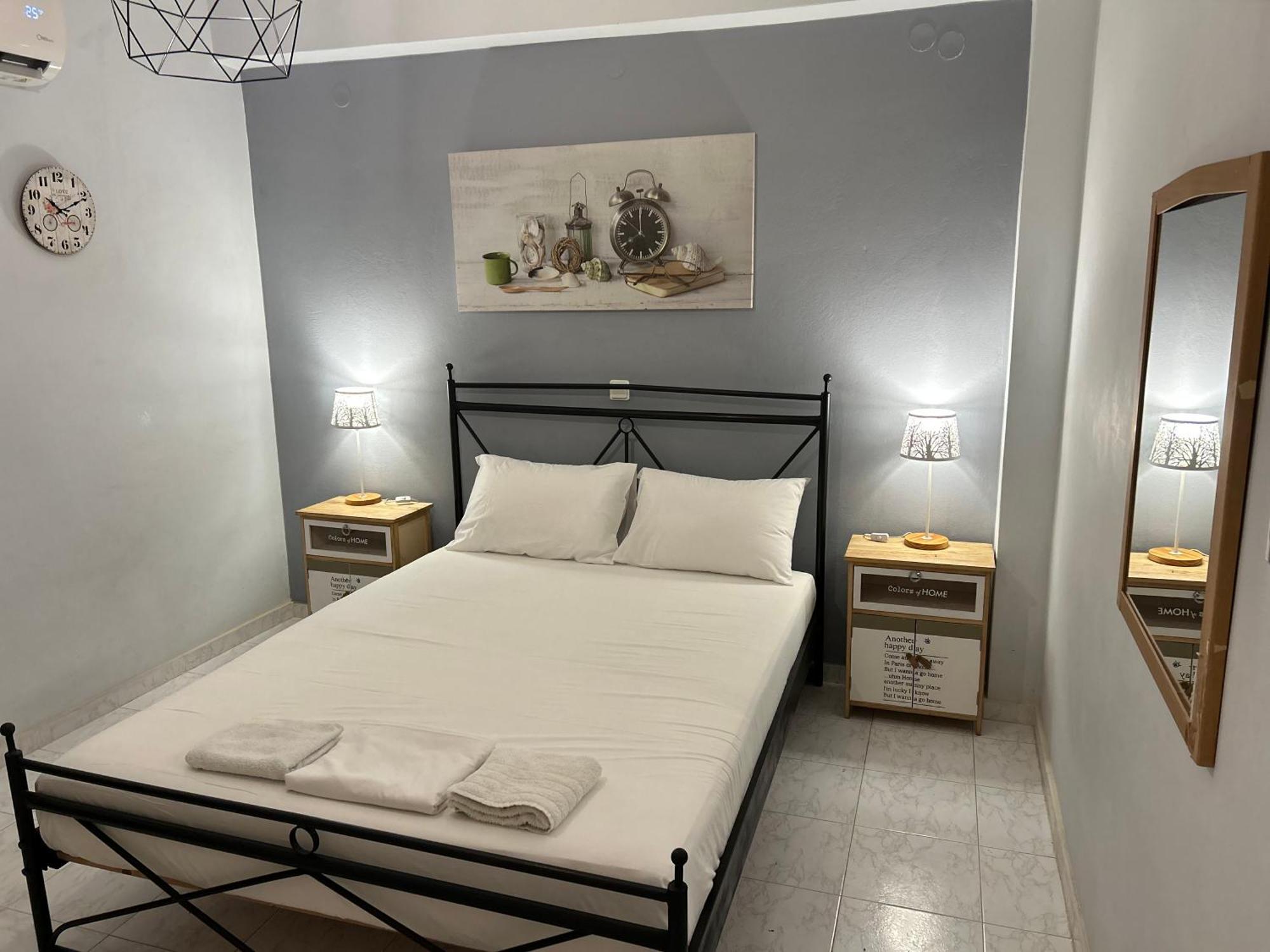 Menelaos Apartments Adelianos Kampos Extérieur photo